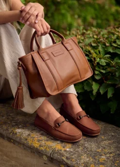 Ramelton Medium Size Leather Handbag - Caramel